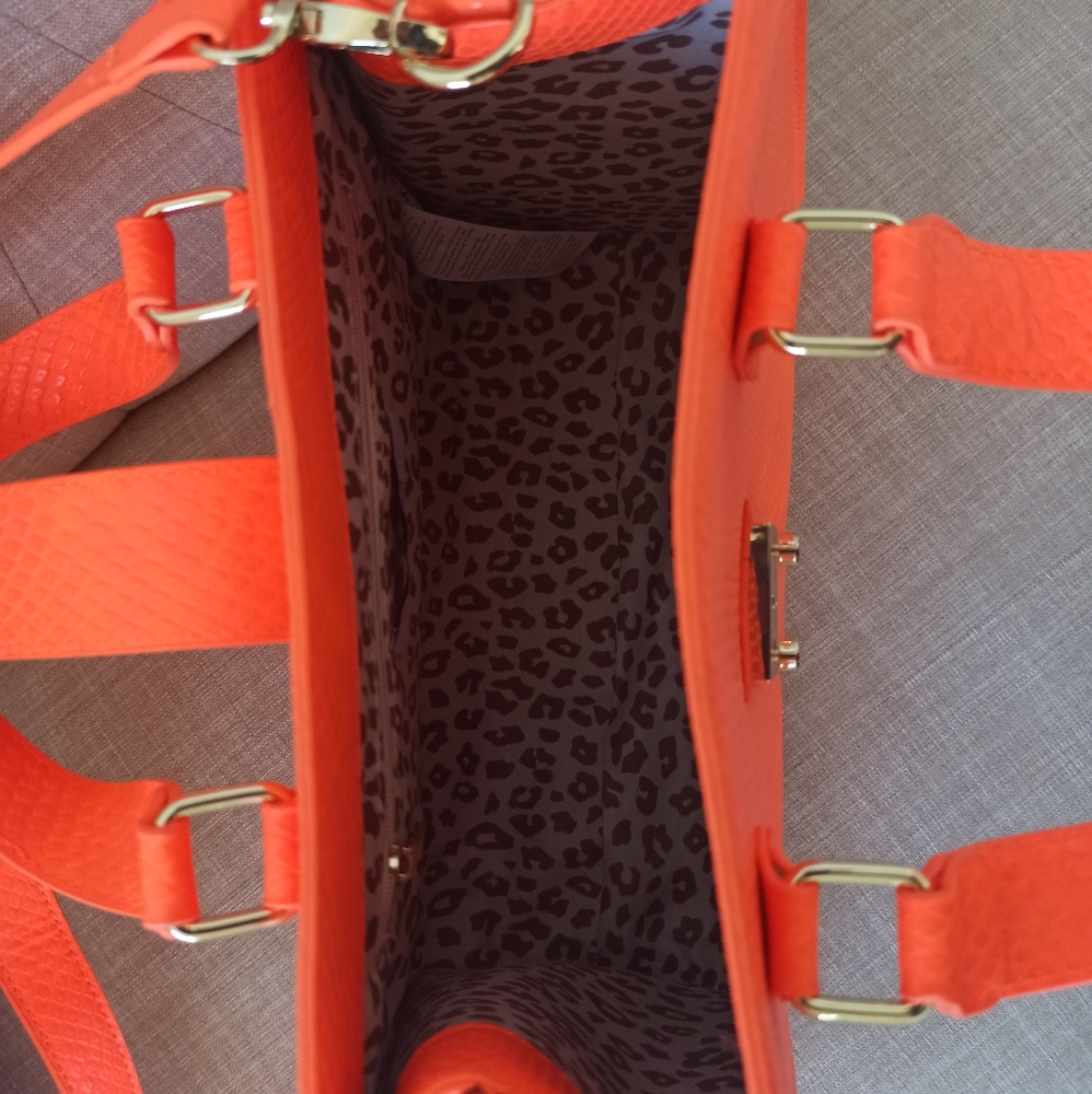 Handbag - Picture 3 of 5